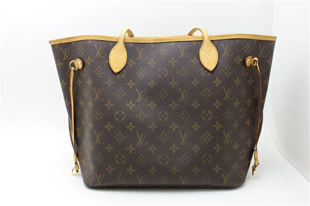 LOUIS VUITTON Neverfull Monogram Tote Bag